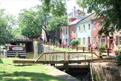Historic Georgetown: History, Gossip, & Architecture Walking Tour - Stop 1: Georgetown Port Streets, Cobblestones, and House Stories