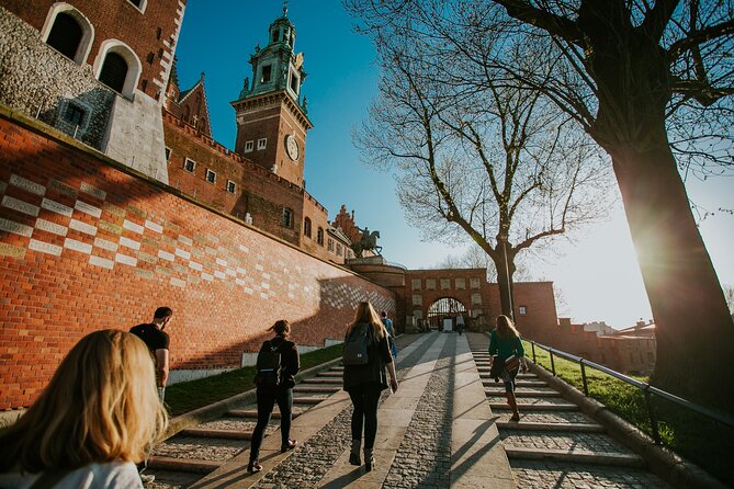 Historic Krakow : Old Town & Wawel Castle Walking tour - Who this tour suits best