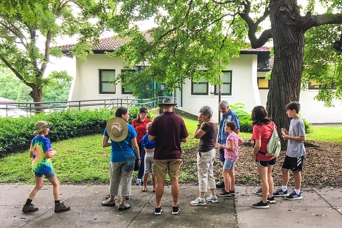 Historic Old Louisville Walking Tour - Victorian mansions on a short walk, not a day-long commitment