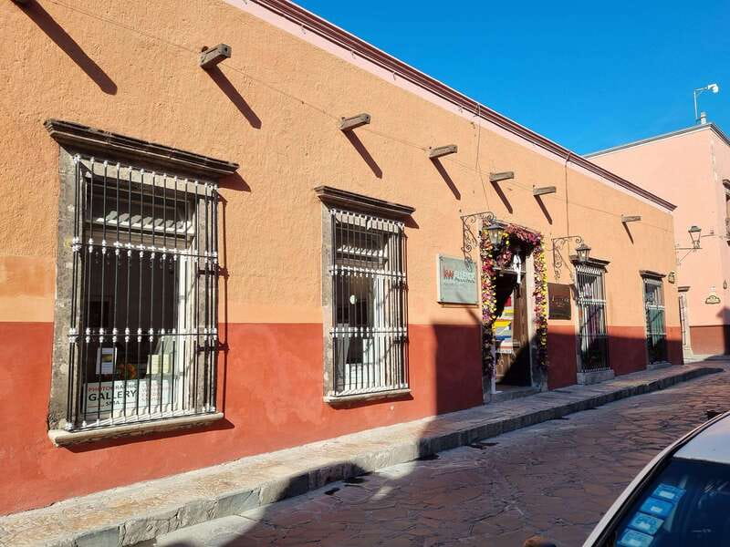 Historical & Cultural Walking Tour of San Miguel de Allende - Centro Cultural Ignacio Ramírez El Nigromante: stories you can connect to daily life