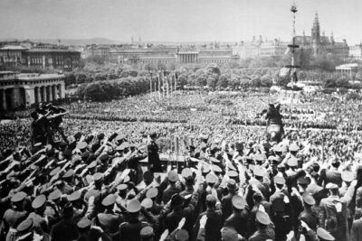 Historical Hitler Walking Tour of Vienna - Vienna State Opera: where 1938 changed the cultural rules