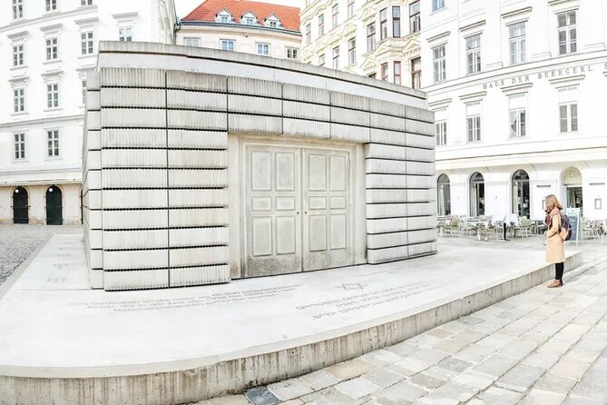 Historical Hitler Walking Tour of Vienna - Morzinplatz: the Metropole turned into Gestapo headquarters