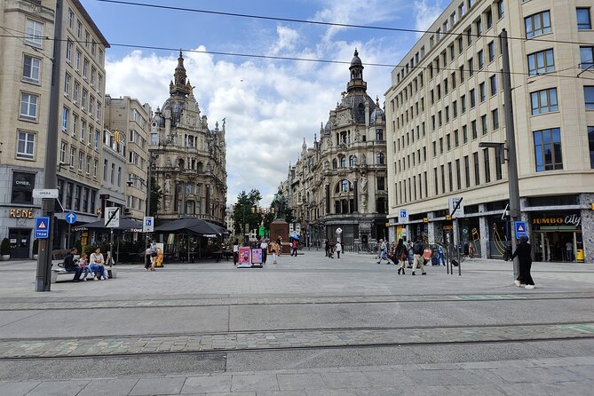 Historical Walking Tour in Antwerp Old City - Where you start (Lange Wapper) and why the ending matters