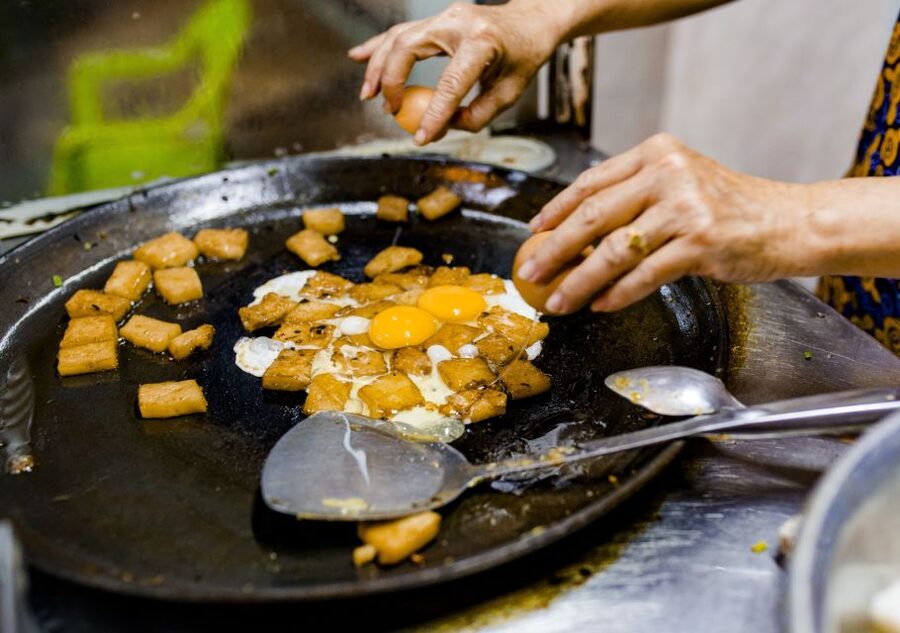 Ho Chi Minh City: Private Street Food Evening Walking Tour - The 9-Dish Menu: How the Route Builds From Savory to Sweet