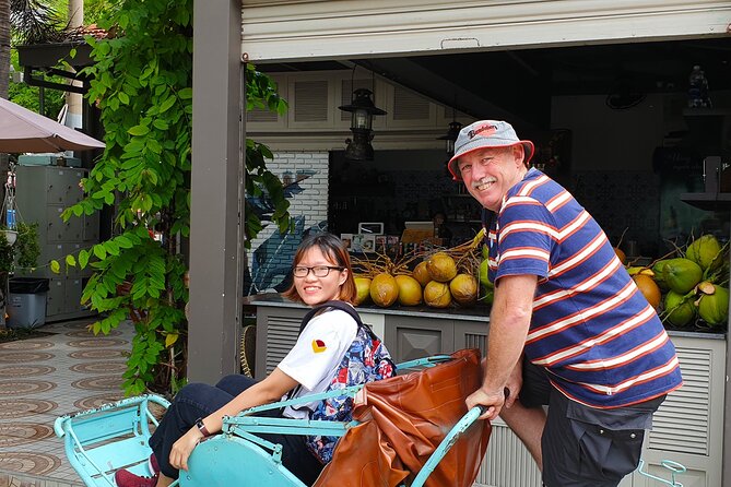 Ho Chi Minh City private walking tours with young local volunteers - Chợ Lớn in Quận 5: Temples, Pagodas, and Phố Tau Sai Gon