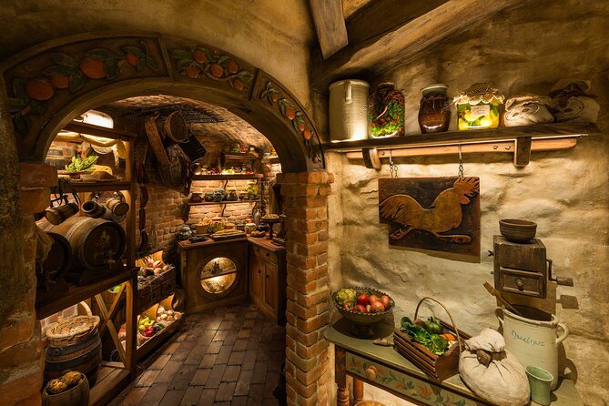 Hobbiton™ Movie Set Walking Tour from Shires Rest - Photo time and the reality of crowds