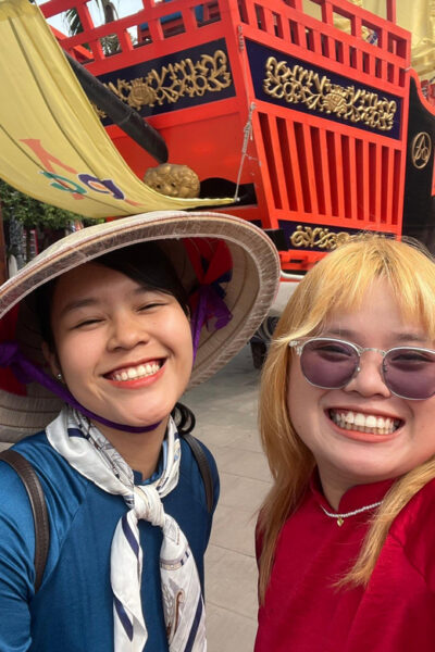 Hoi An: Ancient Town Guided Walking Tour - Finding your guide at Nguyen Thi Minh Khai (look for the blue paper fan)