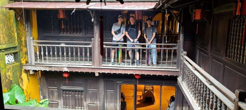 Hoi An Ancient Town - Walking Tour with Local Guide - Japanese-Covered Bridge: Iconic Views Plus a Better Photo Plan