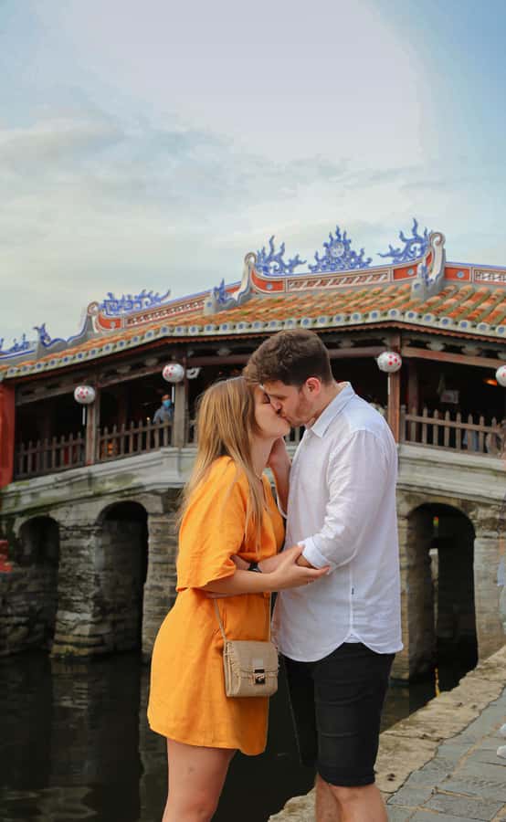 Hoi An/Da Nang: Private Photoshoot & Guided Walking Tour - Ao Dai Dress: The Classic Look, Plus Practical Comfort Tips