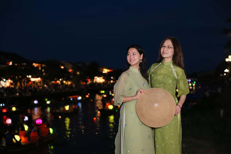 Hoi An/Da Nang: Private Photoshoot & Guided Walking Tour - Lantern Street Night Market Stop: What’s Included and Why It’s Worth It