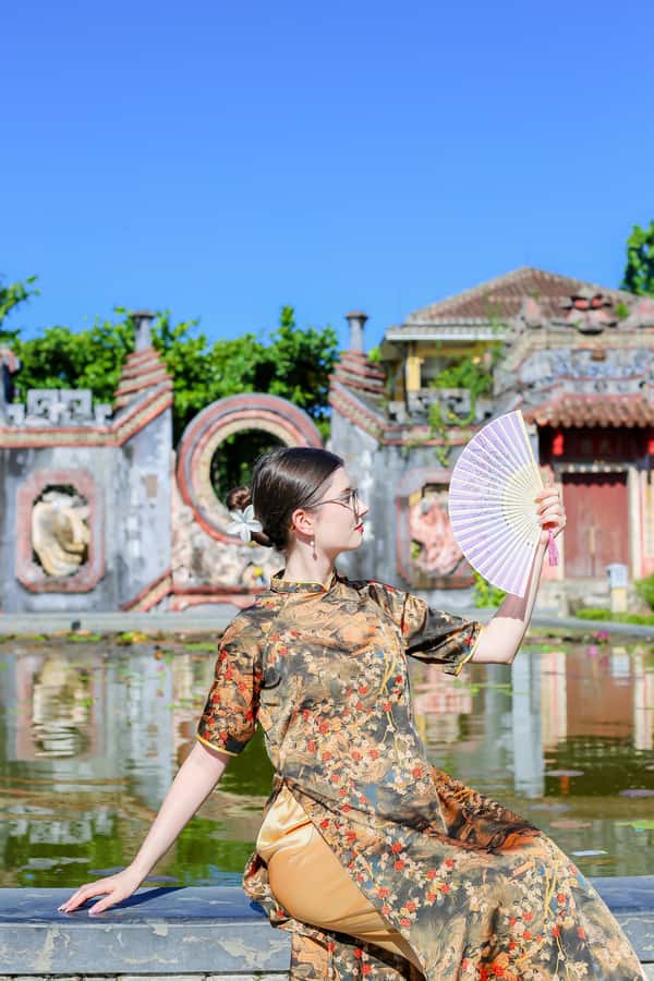 Hoi An/Da Nang: Private Photoshoot & Guided Walking Tour - Meeting at the Cantonese Assembly Hall and Getting Oriented