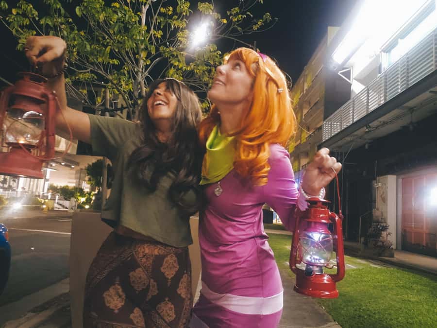 Honolulu Haunts: Ghosts and Spirits Walking Tour - The “outside only” format: the biggest pro and con