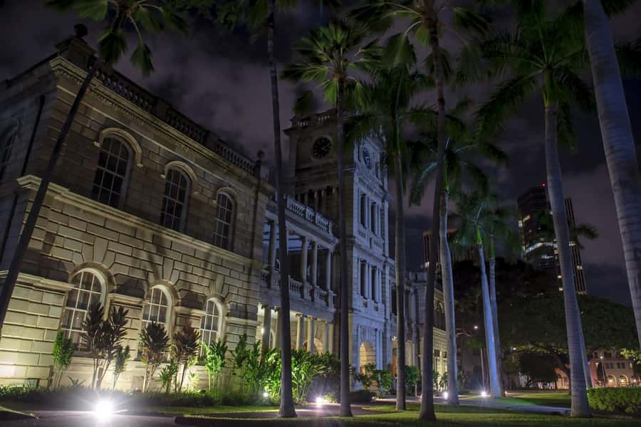 Honolulu Haunts: Ghosts and Spirits Walking Tour - Night marchers, ancient warriors, and the sacred grounds theme