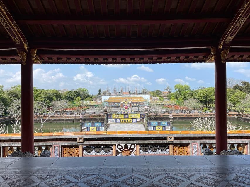 Hue Imperial City Walking Tour: Citadel & Forbidden City - Duyet Thi Duong Royal Theater: where performance meets power