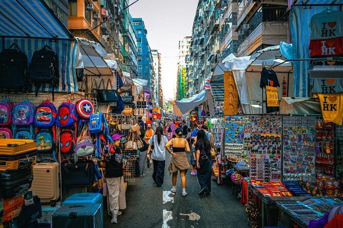 Introduction to Hong Kong: Central Tip Based Walking Tour - HSBC Main Building: lions, currency stability, and a reclaimed shoreline