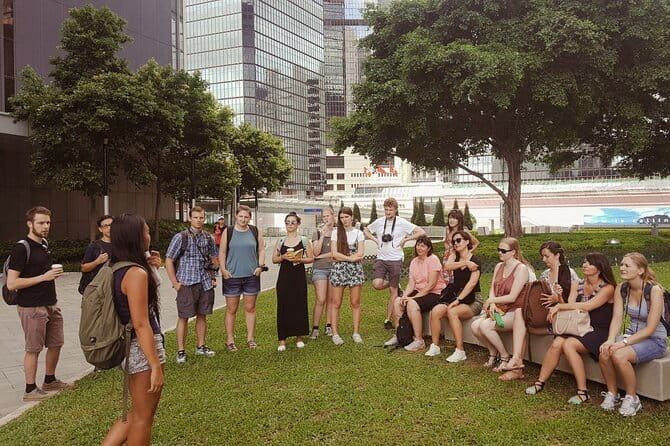 Introduction to Hong Kong: Central Tip Based Walking Tour - Central–Mid-Levels Escalators: engineering that solves the hill problem