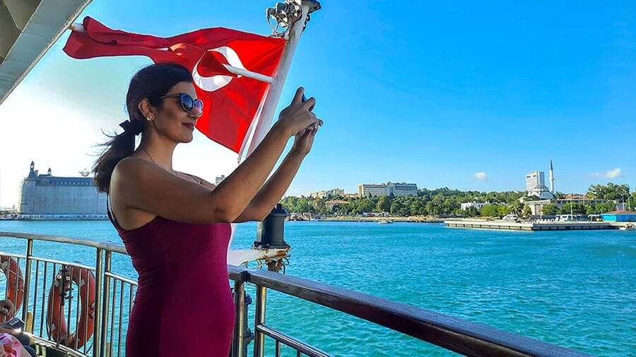 Istanbul: Asian Side Walking Tour with Ferry Ride - Meeting at Eminönü and Getting the Best Views Fast
