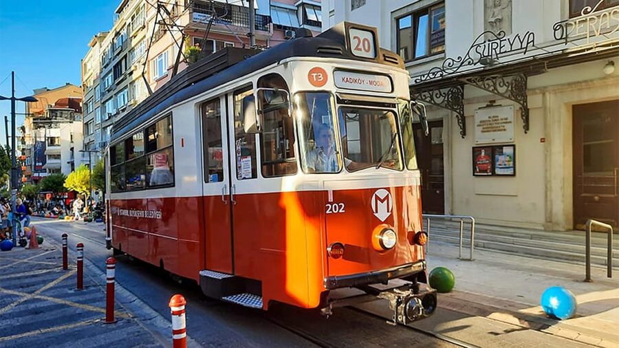 Istanbul: Asian Side Walking Tour with Ferry Ride - How the Guide Turns 90 Minutes Into a Plan for Your Next Meal