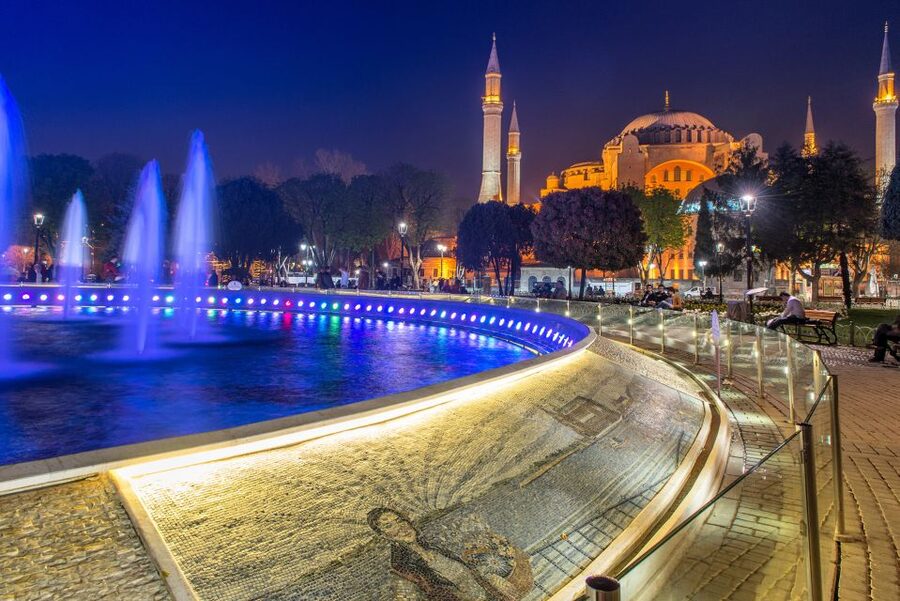 Istanbul: Best of the City Private Full-Day Walking Tour - Hagia Sophia with guidance: more than just a famous dome