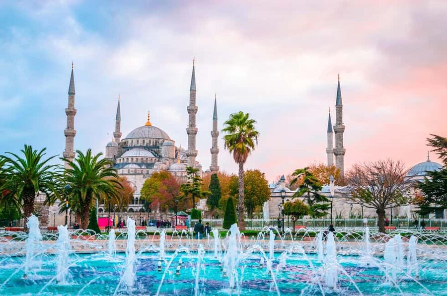 Istanbul: Blue Mosque, Hagia Sophia, & Old Town Walking Tour - Key highlights to look for before you go