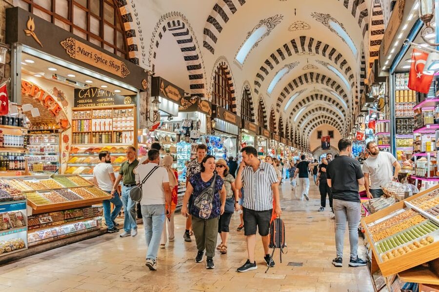 Istanbul: European and Asian Side Guided Foodie Walking Tour - Key highlights to look forward to