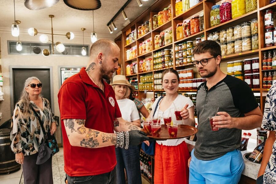 Istanbul: European and Asian Side Guided Foodie Walking Tour - Kadıköy Çarşı market: snacks, kebab culture, and a lunch that feels local
