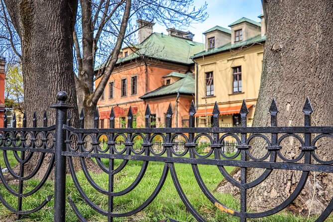 Jewish Krakow Walking Tour - Plac Bohaterów Getta: Walking the WWII Ghetto’s Main Square