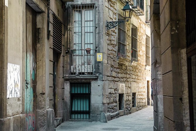 Jewish Walking Tour Barcelona by Expert Jewish Guide 2h - Key highlights at a glance