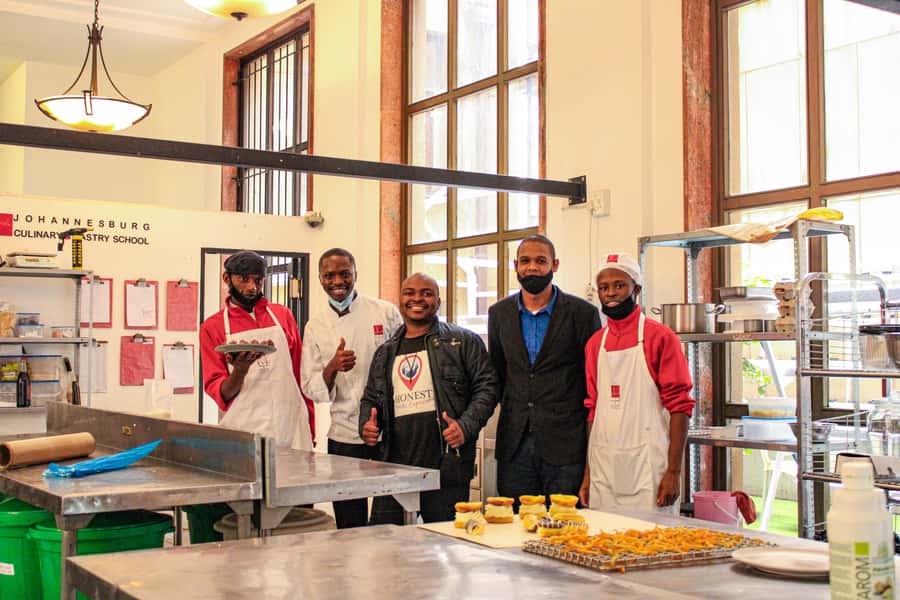 Johannesburg: Local Food Tasting Guided Walking Tour - Yeoville vs Maboneng: How This Tour Chooses Your Johannesburg