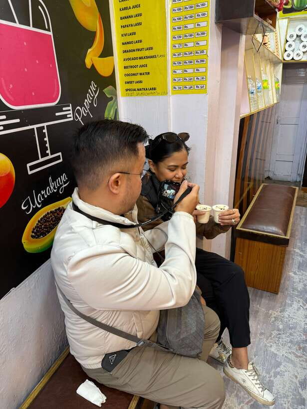 Kathmandu: Food and Drink Walking Tour - How the walk actually feels: breaks, side streets, and a guide who talks