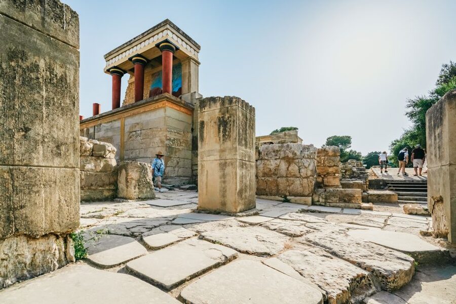 Knossos: Knossos Palace Skip-the-Line Guided Walking Tour - Who should book this Knossos skip-the-line tour