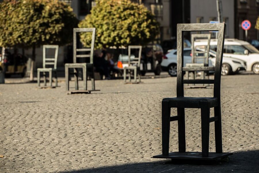 Krakow: Jewish Ghetto Walking Tour - Who should book this Kraków Jewish Ghetto walking tour?