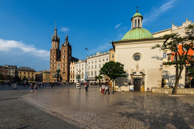 Krakow Old Town Guided Walking Tour - Wawel Castle and Cathedral: The Royal Site That Changes the Whole Trip