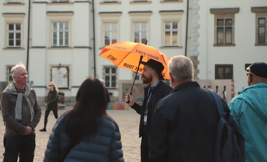 Krakow: The Old Town Walking Tour - Pace, comfort, and practical tips for a 2.5-hour walk