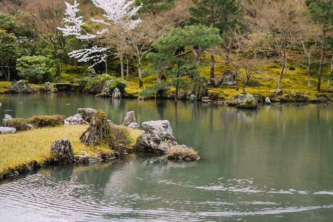 Kyoto Arashiyama Walking Tour: Bamboo, Monkeys, Gardens & Secrets - Stop 5: Tenryū-ji Garden (Sogenchi Teien), the UNESCO highlight