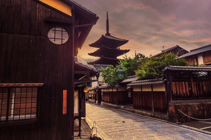 Kyoto Geisha Walking Tour: Gion District & Hidden Gems - Gion, Geisha Culture, and why this walk feels different