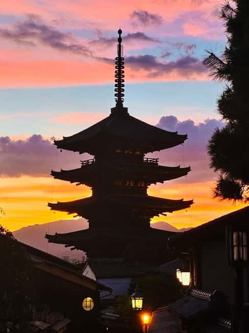 Kyoto Geisha Walking Tour: Gion District & Hidden Gems - Meeting point by Hotel Alza Kyoto: start easy, not stressful