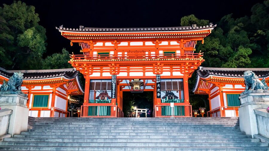 Kyoto: Gion Geisha District Walking Tour - Stories of Geisha - Pontocho Alley at night: the lantern lane and the world behind the doors