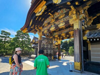 Kyoto: Imperial Palace & Nijo Castle Guided Walking Tour - Nijojo-mae meeting point to Nijo Castle: start smart