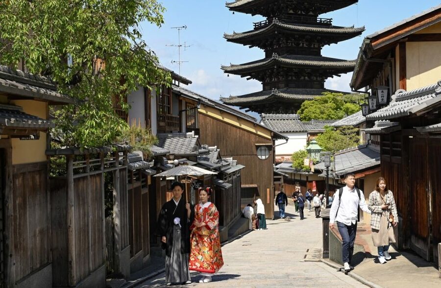 Kyoto: Private Customized Walking Tour with a Local Insider - How your host builds the route: a realistic “walk flow” you can expect