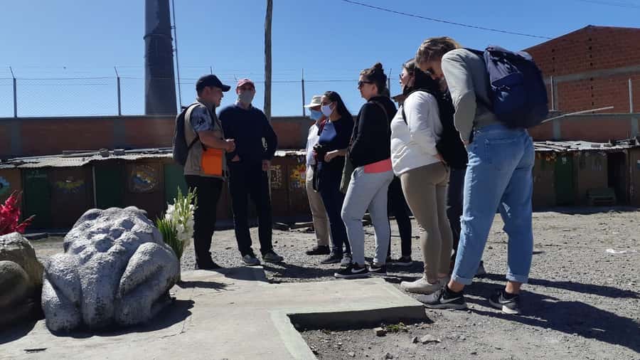 La Paz and El Alto: Cable Car Rides and Walking Tour - Crossing into El Alto: the Witches’ Market with possible rituals