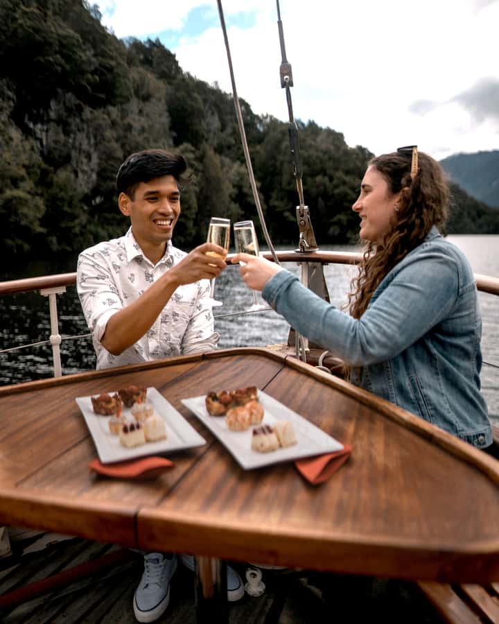 Lake Te Anau: 3-Hour Boat Cruise with Guided Walk - Key points that make this cruise worth your time