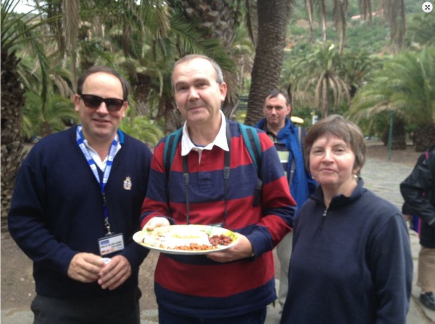 Las Palmas: Private Old City Guided Walking Tour with Tapas - Helpful details you can plan around