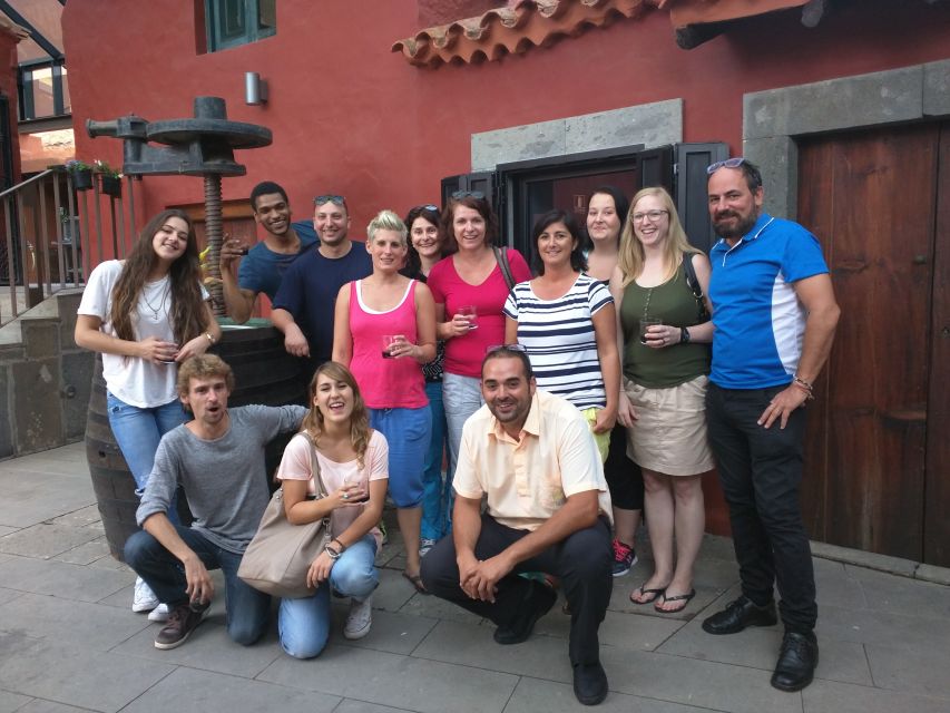 Las Palmas: Private Old City Guided Walking Tour with Tapas - Columbus House, the Cathedral, and the Colonial-Las-Palmas You Can Read