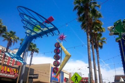 Las Vegas Downtown & Fremont Street - Guided Walking Tour - Walking pace, timing, and what 2 hours really feels like