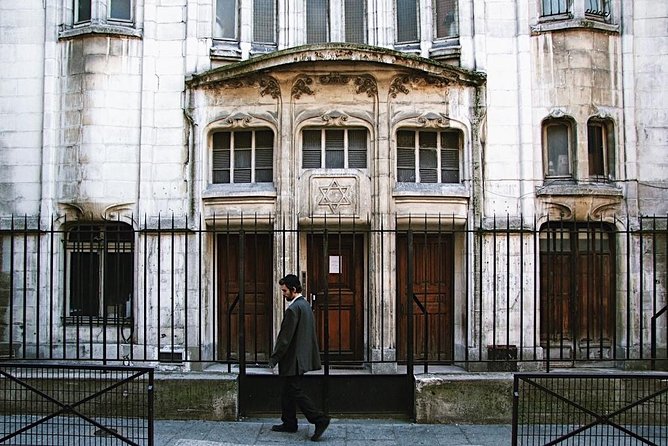 Le Marais District & Jewish Quarter Guided Walking Tour 12ppl Max - Getting Your Bearings in Le Marais (Fast and Fun)