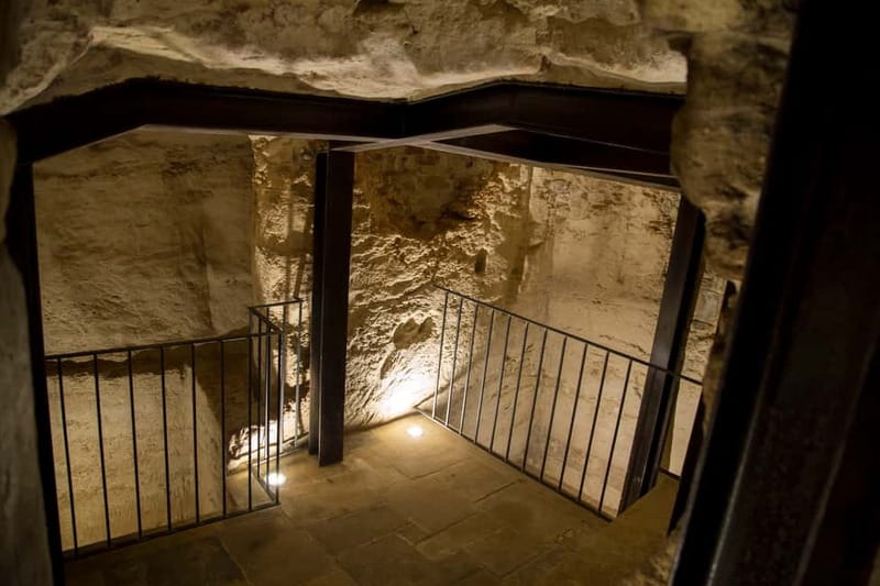 Lecce: Baroque Architecture and Underground Walking Tour - Starting in Lecce: Meeting Point, Then a Straightforward Route