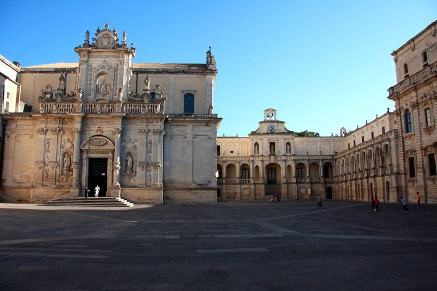 Lecce: Walking Tour - Baroque Streets: How Churches and Antique Facades Tell One Story