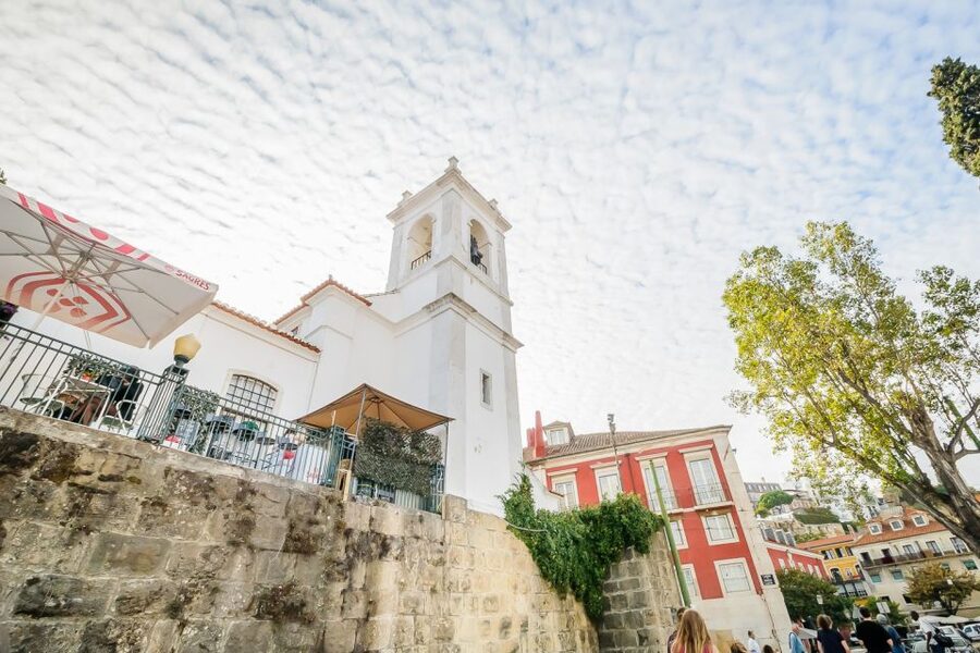 Lisbon: Best of City Private Walking Tour - Guide Style: Why Private Feels Better Here