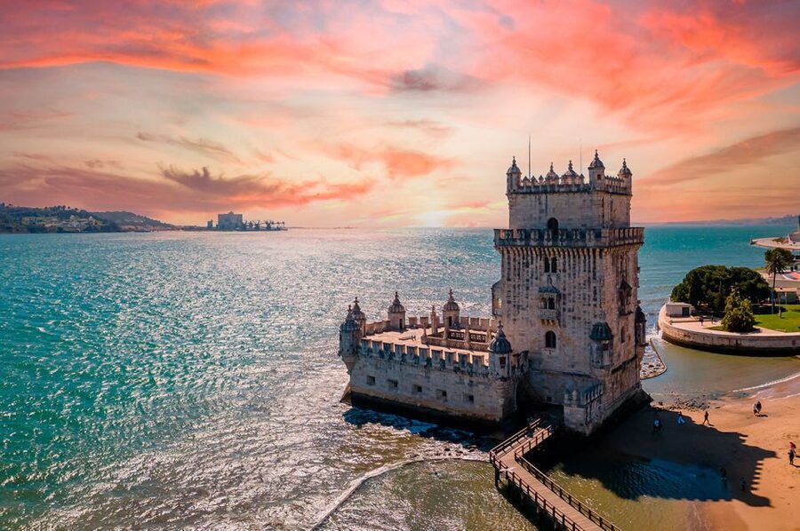 Lisbon: Helicopter Ride, Boat Trip, & Old Town Walking Tour - Price and Value: Is $176 Reasonable for Land-Sea-Air?
